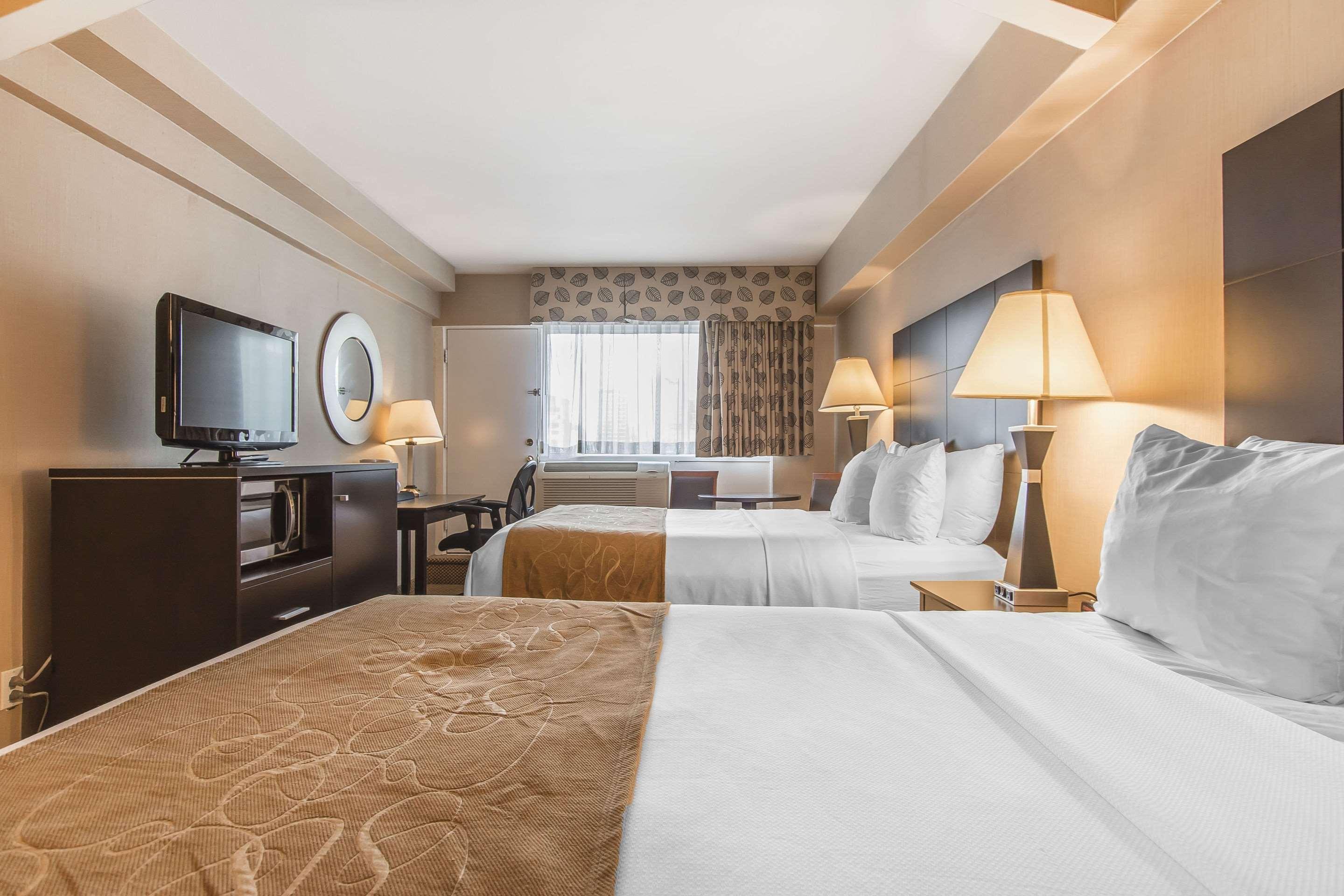 מונטריאול Comfort Suites Downtown מראה חיצוני תמונה