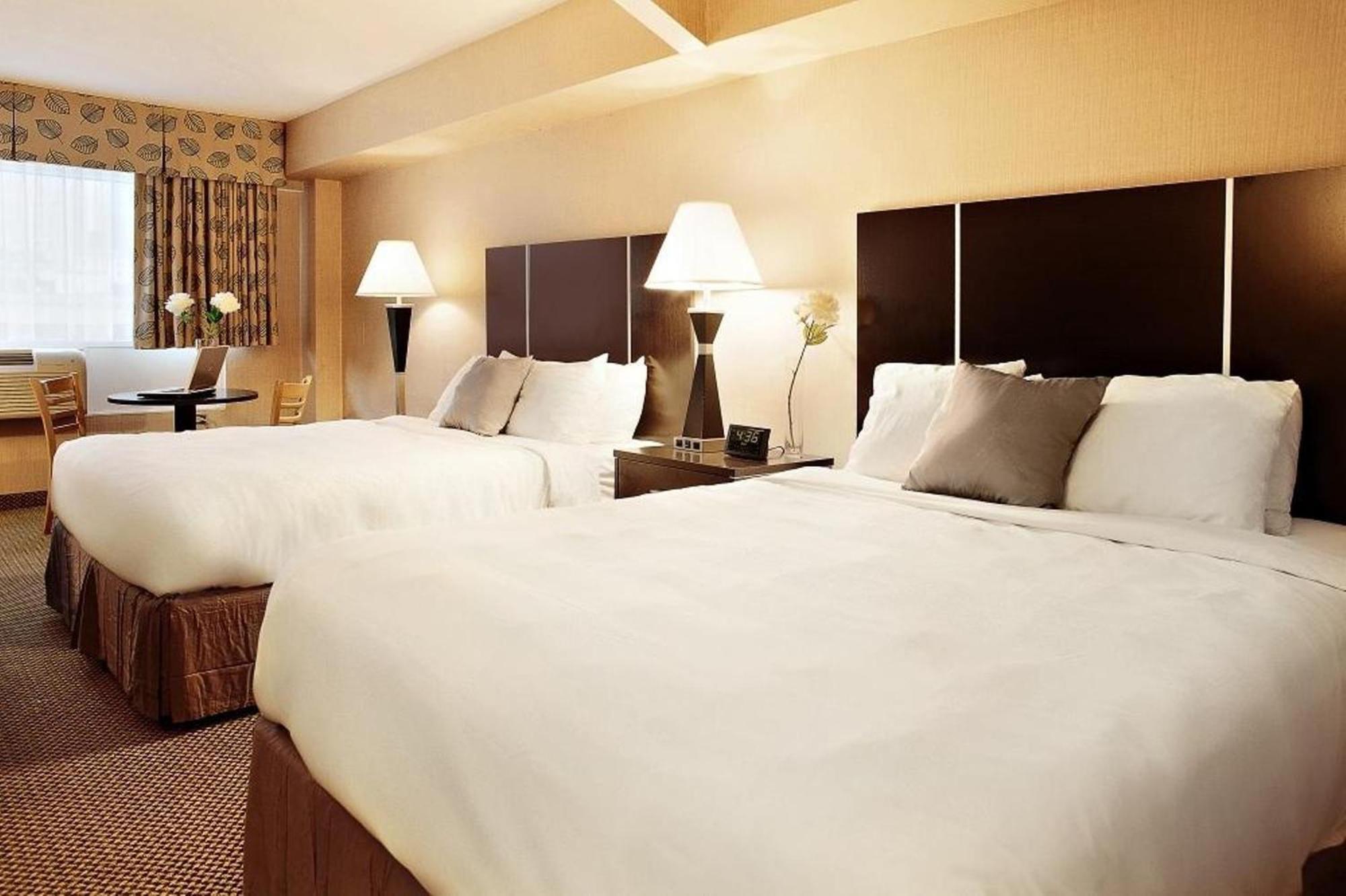 מונטריאול Comfort Suites Downtown חדר תמונה